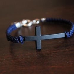 Bracelet MUNA, croix et fil de jade
