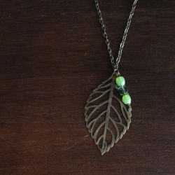 Collier KATEYA Vert, feuille et perles